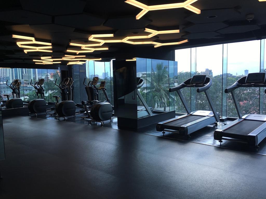 Milano Versace Suites Makati City Exterior foto