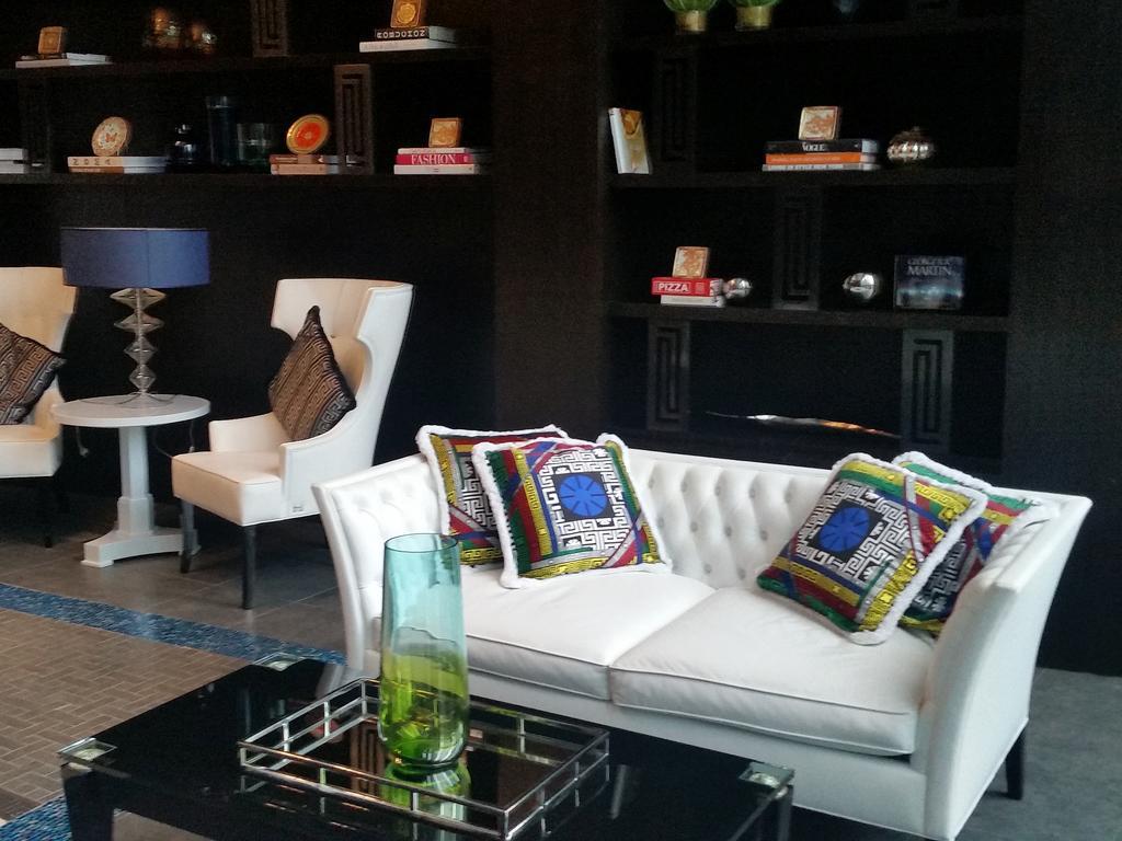 Milano Versace Suites Makati City Exterior foto
